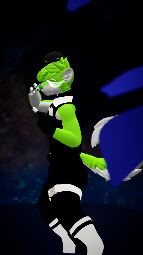VRChat-2024-09-20-17-39-50-674-2160x3840-1.png