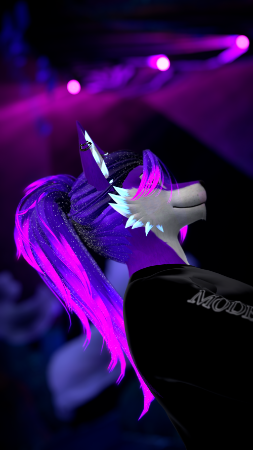 VRChat_2024-09-20_15-05-30.600_2160x3840.png