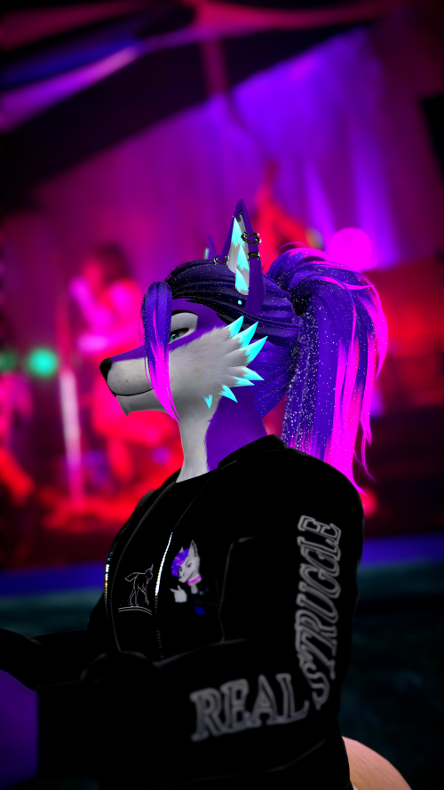 VRChat_2024-09-20_16-11-27.046_2160x3840.png