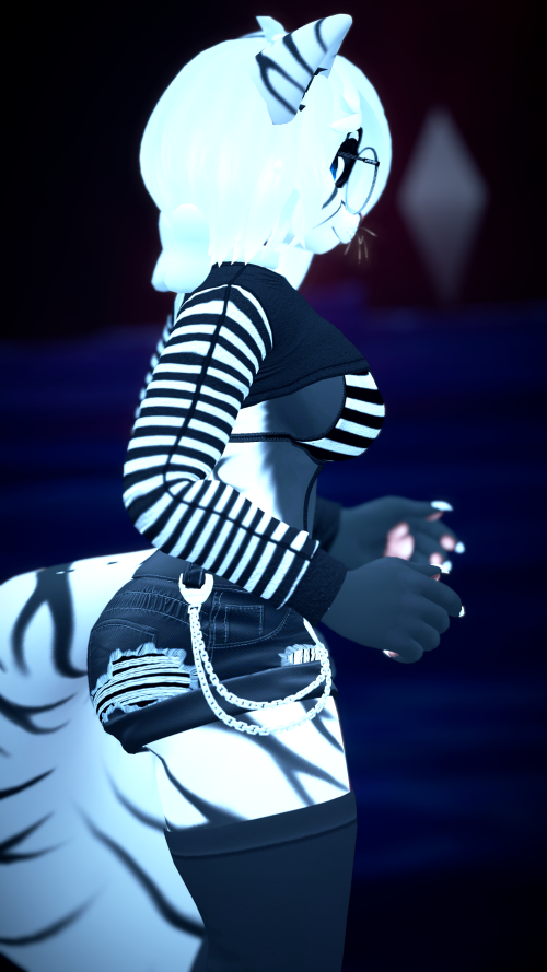VRChat_2024-09-20_16-26-20.948_2160x3840.png