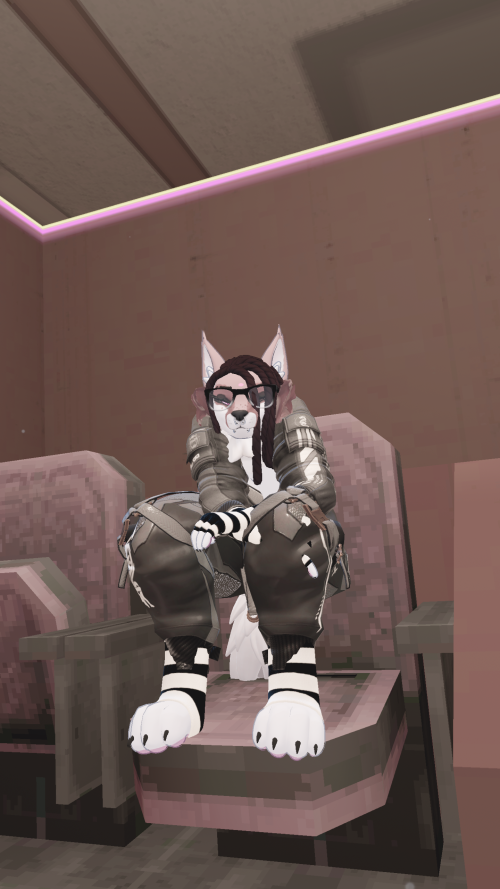VRChat_2024-09-26_20-57-18.611_2560x1440.png