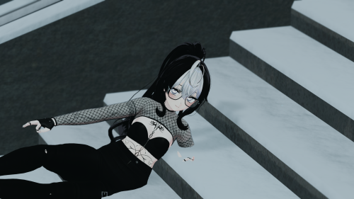 VRChat_2024-10-02_20-44-24.795_2560x1440.png