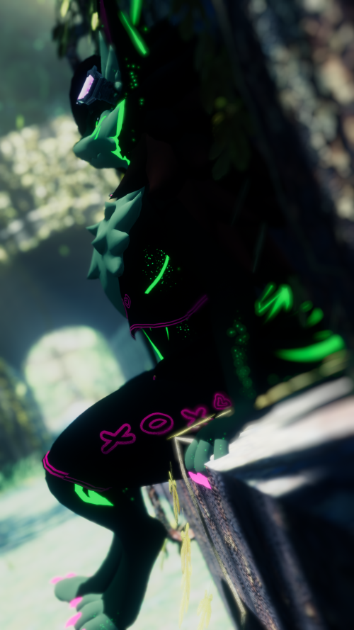 VRChat_2024-10-04_19-30-54.514_2160x3840.png
