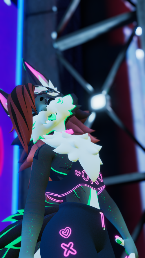 VRChat_2024-10-04_19-51-03.516_2160x3840.png