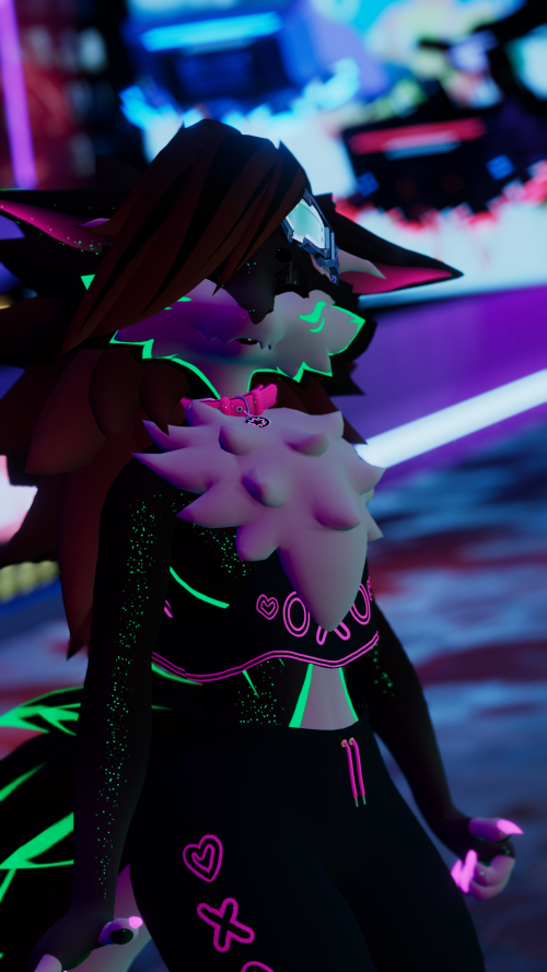 VRChat_2024-10-04_19-59-01.479_2160x3840.png