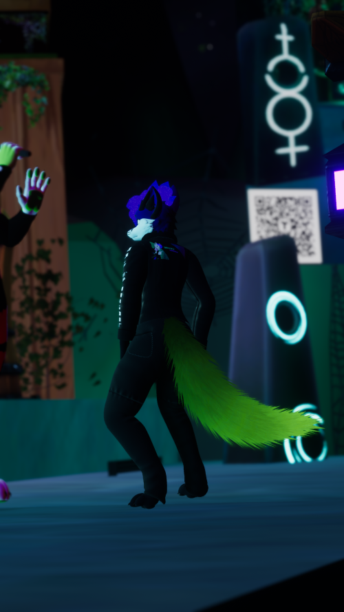 VRChat_2024-10-05_11-17-14.397_2560x1440.png