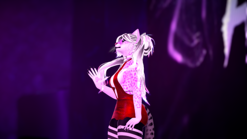 VRChat_2024-10-05_17-02-12.195_3840x2160.png