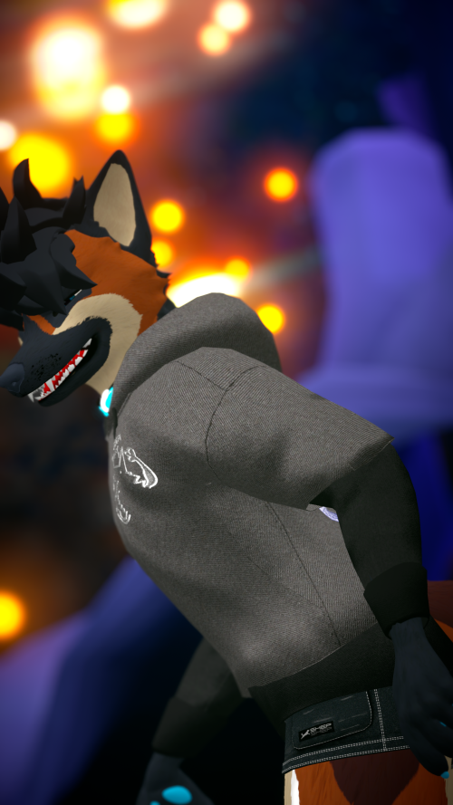 VRChat_2024-10-05_19-53-59.040_2160x3840.png