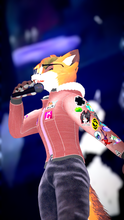 VRChat_2024-10-05_21-02-06.813_2160x3840.png