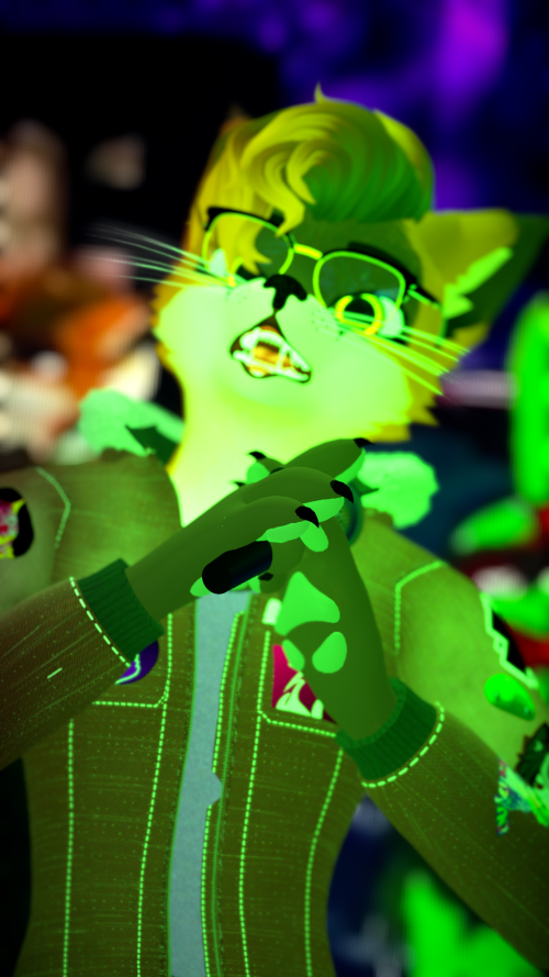 VRChat_2024-10-05_21-03-49.016_2160x3840.png