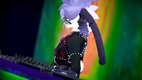 VRChat_2024-10-05_21-30-30.732_3840x2160.png