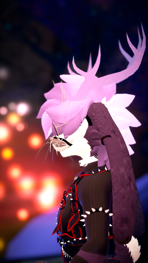 VRChat_2024-10-05_21-31-21.430_2160x3840.png