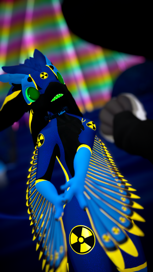 VRChat_2024-10-05_21-35-12.406_2160x3840.png