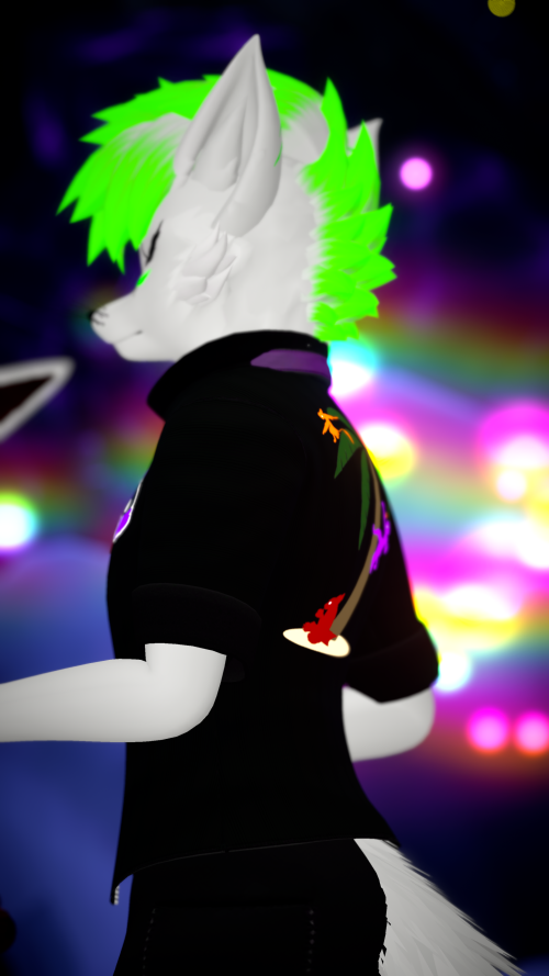 VRChat_2024-10-05_21-35-46.862_2160x3840.png