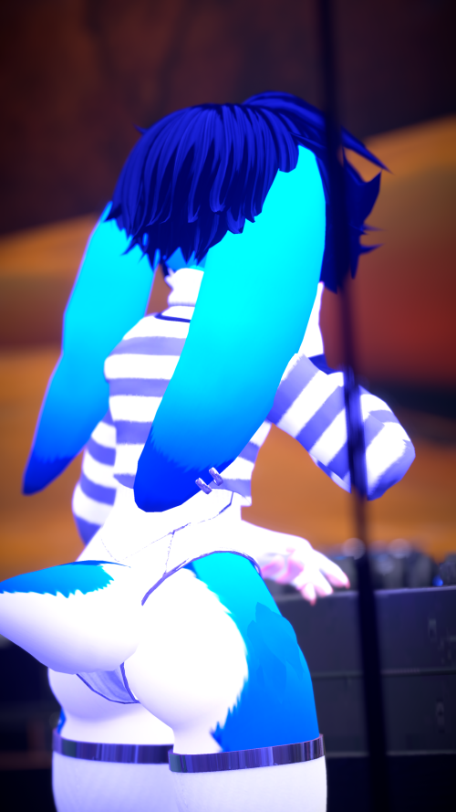 VRChat_2024-10-05_22-15-51.781_2160x3840.png
