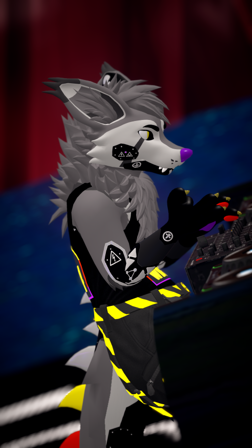 VRChat_2024-10-06_00-24-03.530_2160x3840.png