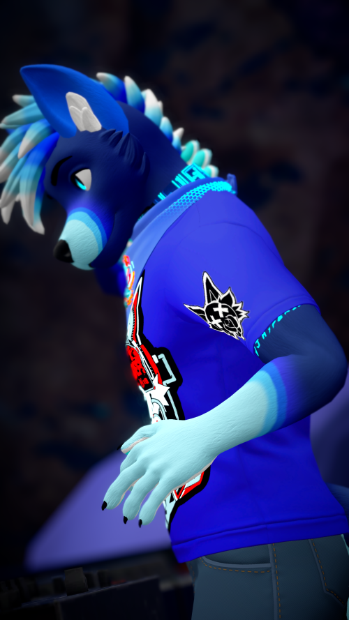 VRChat_2024-10-06_02-53-38.134_2160x3840.png