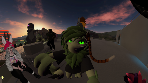 VRChat_2024-10-12_19-43-41.287_3840x2160.png