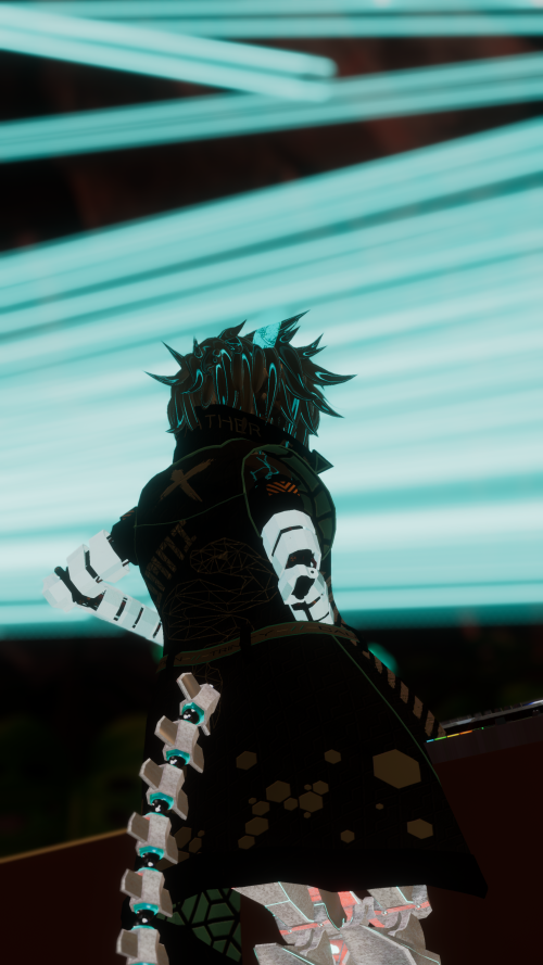 VRChat_2024-10-21_01-10-11.319_2160x3840.png