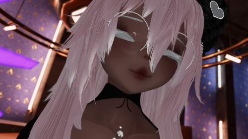 VRChat_2024-11-02_19-21-41.407_3840x2160.png