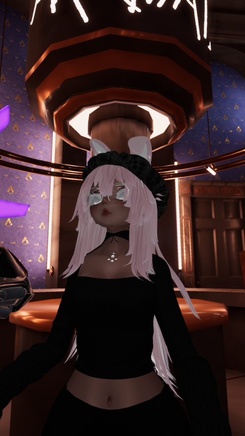VRChat_2024-11-02_19-21-57.230_3840x2160.png