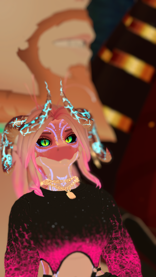 VRChat_2024-11-03_20-31-21.091_3840x2160.png