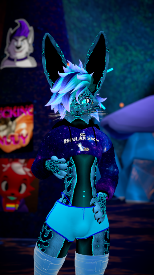 VRChat_2024-11-09_00-29-15.522_2160x3840.png