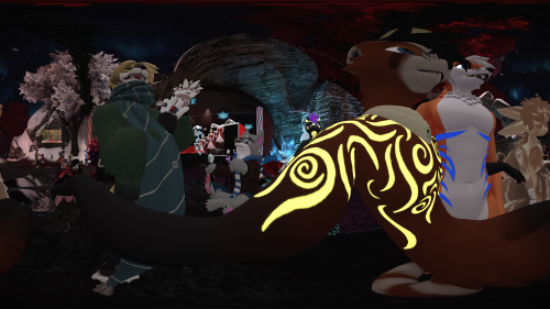 VRChat_2024-11-15_16-18-52.152_3840x2160.png