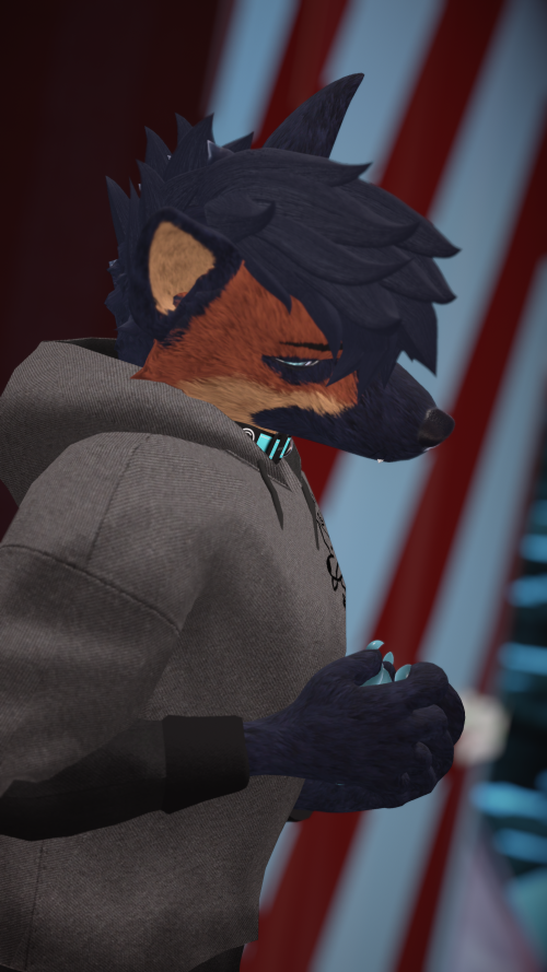 VRChat_2024-11-15_19-25-32.916_2160x3840.png