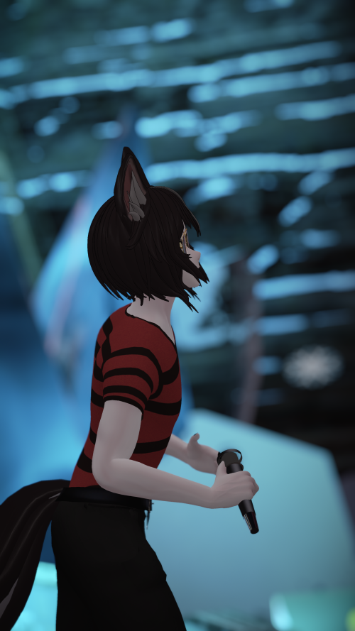 VRChat_2024-11-16_19-04-36.100_2160x3840.png