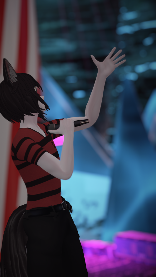 VRChat_2024-11-16_19-04-37.663_2160x3840.png