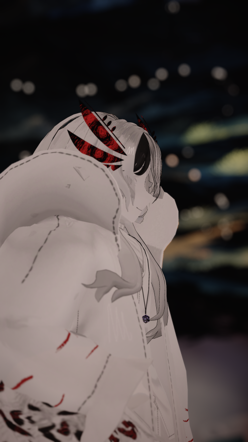 VRChat_2024-11-17_00-52-08.087_2160x3840.png