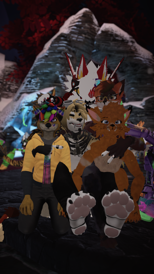 VRChat_2024-11-15_22-35-57.109_2160x3840.png