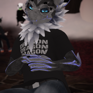VRChat_2024-11-15_22-39-33.311_2160x3840