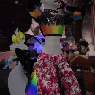 VRChat_2024-11-15_23-00-37.008_2160x3840