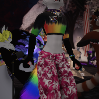 VRChat_2024-11-15_23-00-39.052_2160x3840