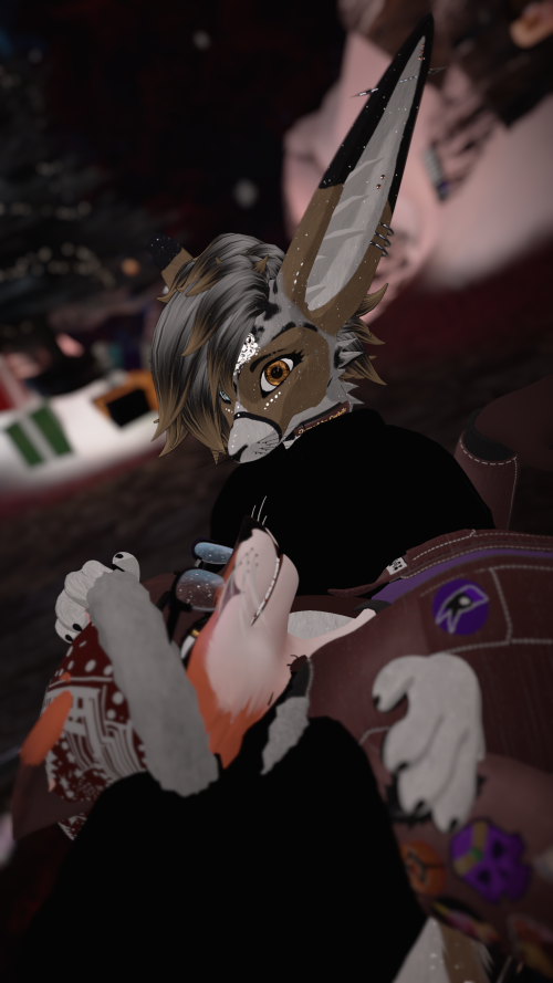 VRChat_2024-11-15_23-22-35.045_2160x3840.png