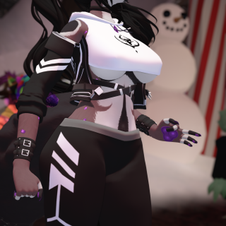 VRChat_2024-11-16_00-53-16.591_2160x3840