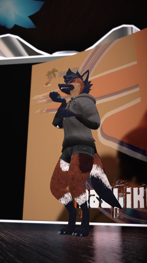 VRChat_2024-11-16_01-08-20.901_2160x3840.png