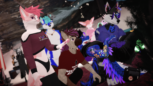 VRChat_2024-11-16_01-12-09.660_3840x2160.png