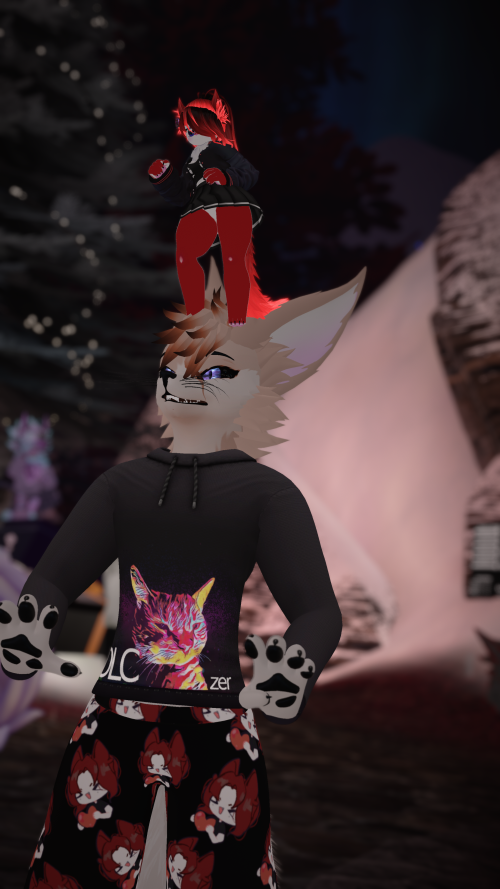 VRChat_2024-11-16_01-36-55.450_2160x3840.png