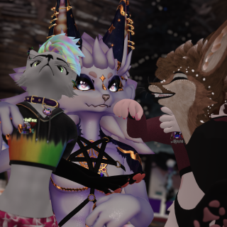 VRChat_2024-11-16_01-37-05.457_2160x3840