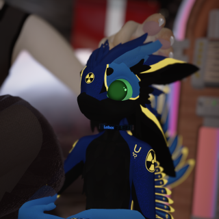 VRChat_2024-11-15_22-36-28.388_2160x3840