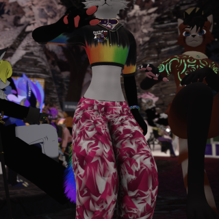 VRChat_2024-11-15_23-00-51.711_2160x3840