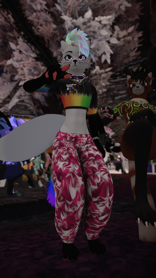 VRChat_2024-11-15_23-00-54.593_2160x3840.png