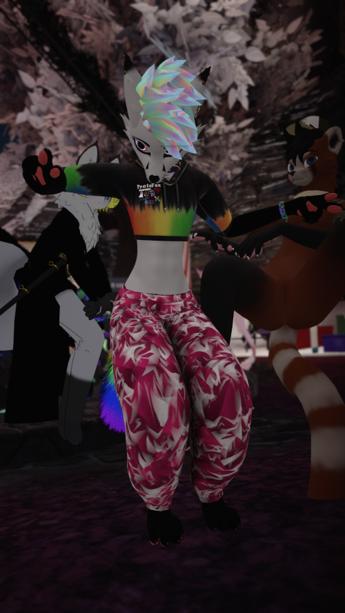 VRChat_2024-11-15_23-00-59.485_2160x3840.png