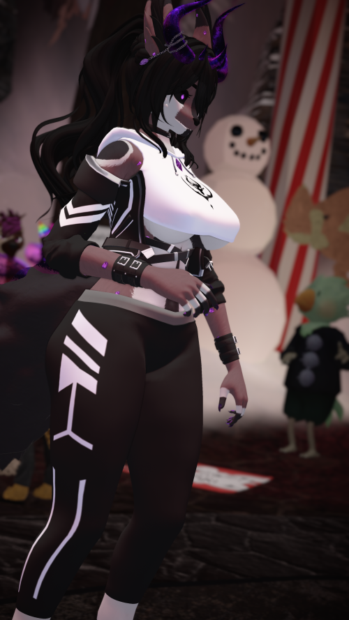 VRChat_2024-11-16_00-53-10.768_2160x3840.png