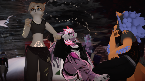 VRChat_2024-11-16_01-37-21.190_3840x2160.png