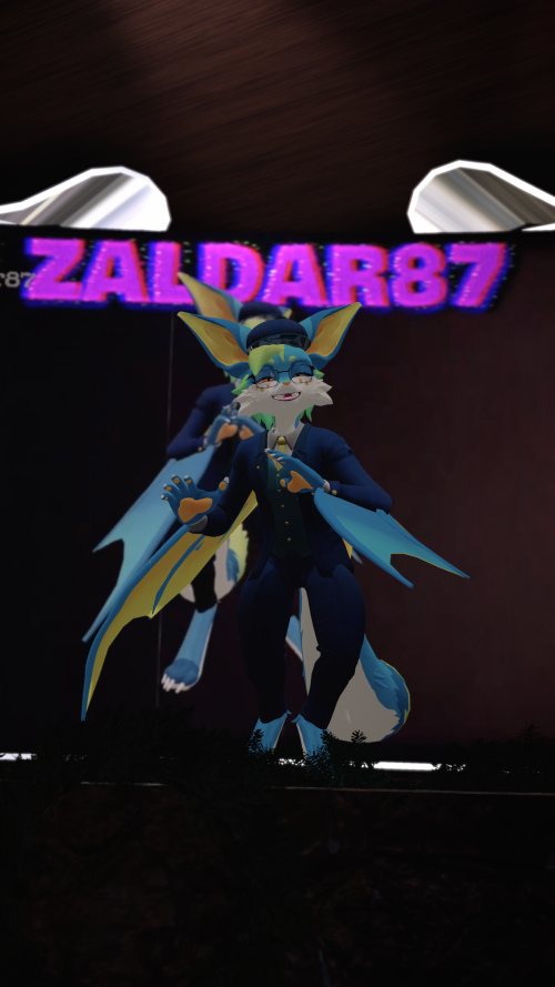 VRChat_2024-11-16_22-02-00.405_2160x3840.png