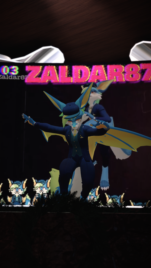 VRChat_2024-11-16_22-02-02.570_2160x3840.png
